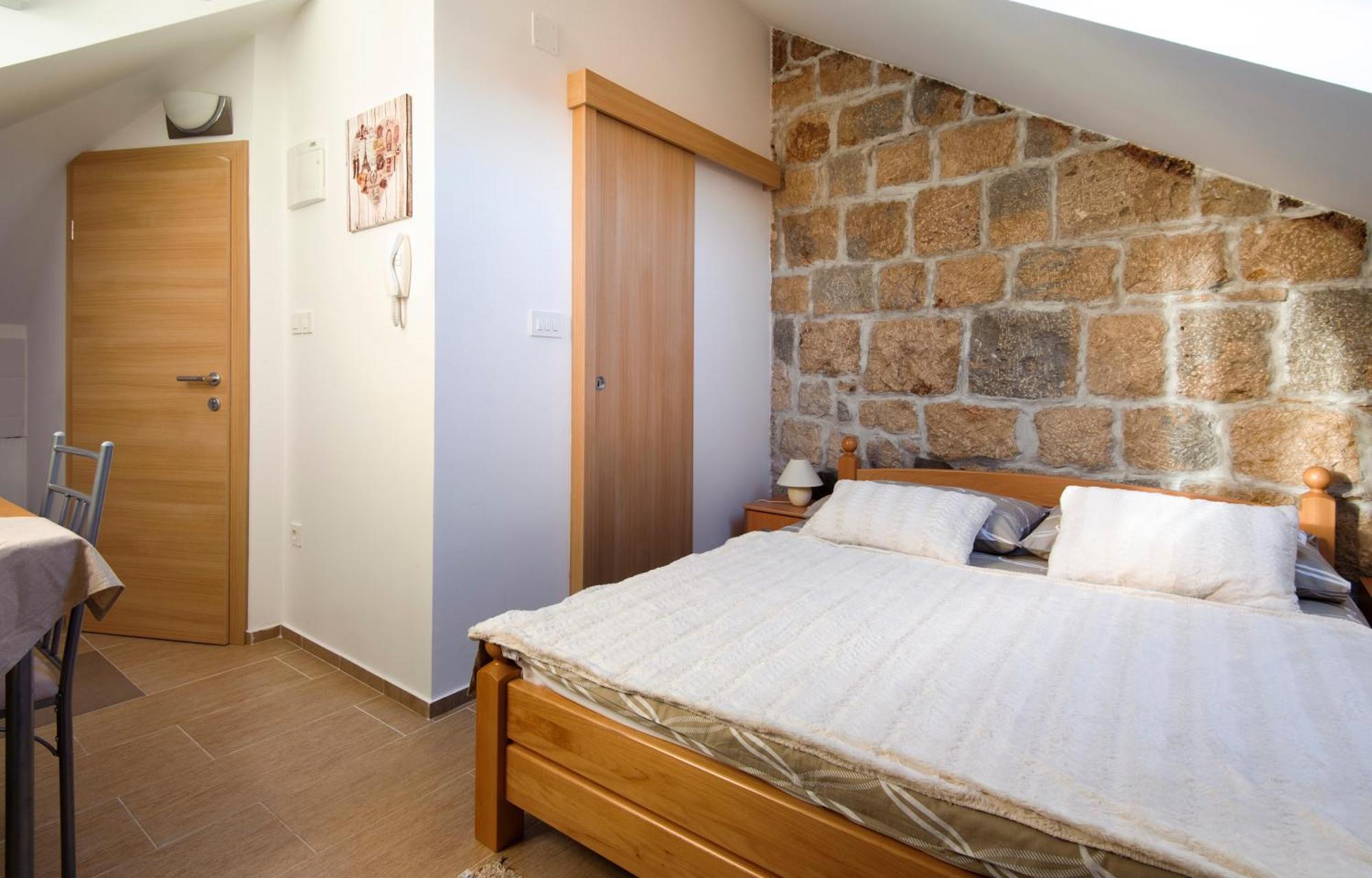 La Perla Luxury Apartments Split Room photo