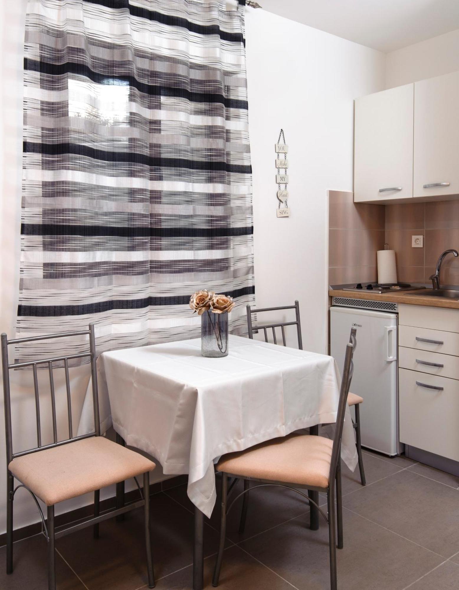 La Perla Luxury Apartments Split Room photo