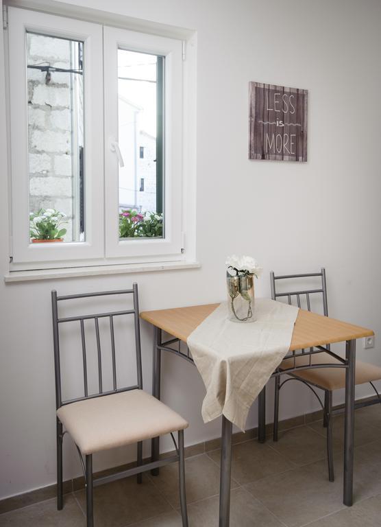 La Perla Luxury Apartments Split Room photo