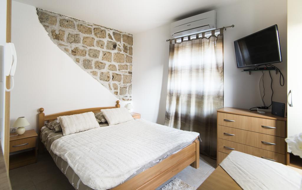 La Perla Luxury Apartments Split Room photo